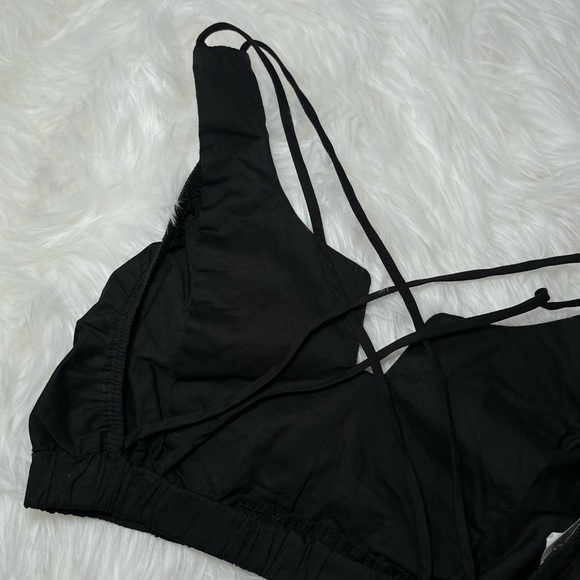 Floral Cropped Top with Open Back - Picture 3 of 4